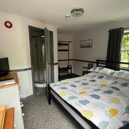 Bed and Breakfast The White Hart Eynsham Экстерьер фото